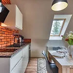 Royal Aparts Villa Vika Apartamenty Gorskie Z Ogrodem